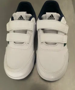 Uudet adidas kengät