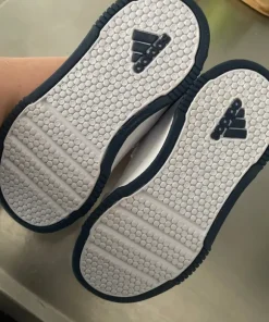 Uudet adidas kengät