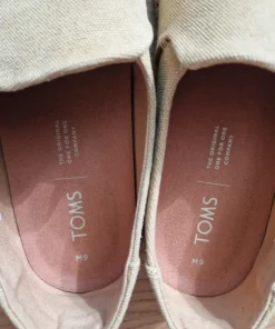 Uudet Toms canvas kengät