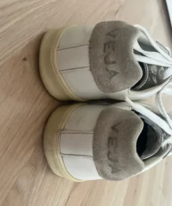 Veja tennarit/kengät