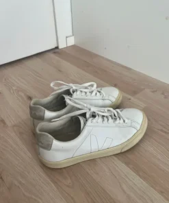 Veja tennarit/kengät