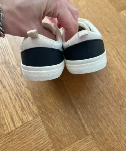 Velcro sneaker dreng H&M str 22