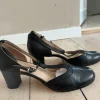 Viola Fonti T-strap sandals 40
