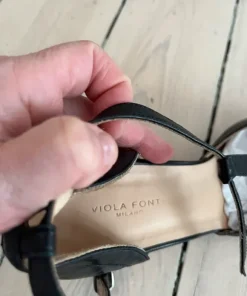 Viola Fonti T-strap sandals 40