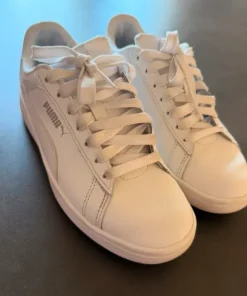 Vita skor från Puma