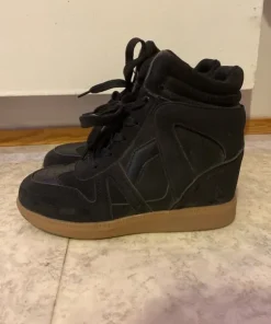 Wedge heel sneakers