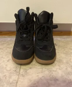 Wedge heel sneakers