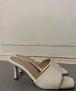 White heels high 3 in