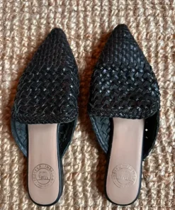 Woven leather flats, 37