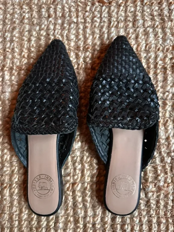 Woven leather flats, 37