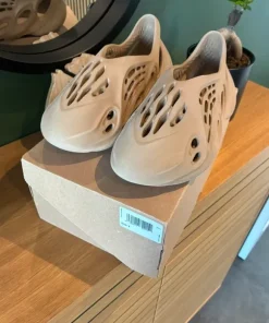 Yeezy foam runners