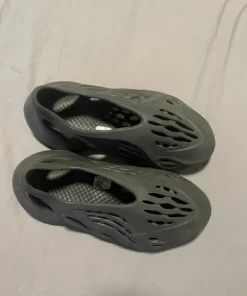 Yeezy foam runners