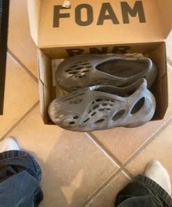 Yeezy foamrunners