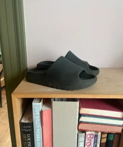 Yeezy slids